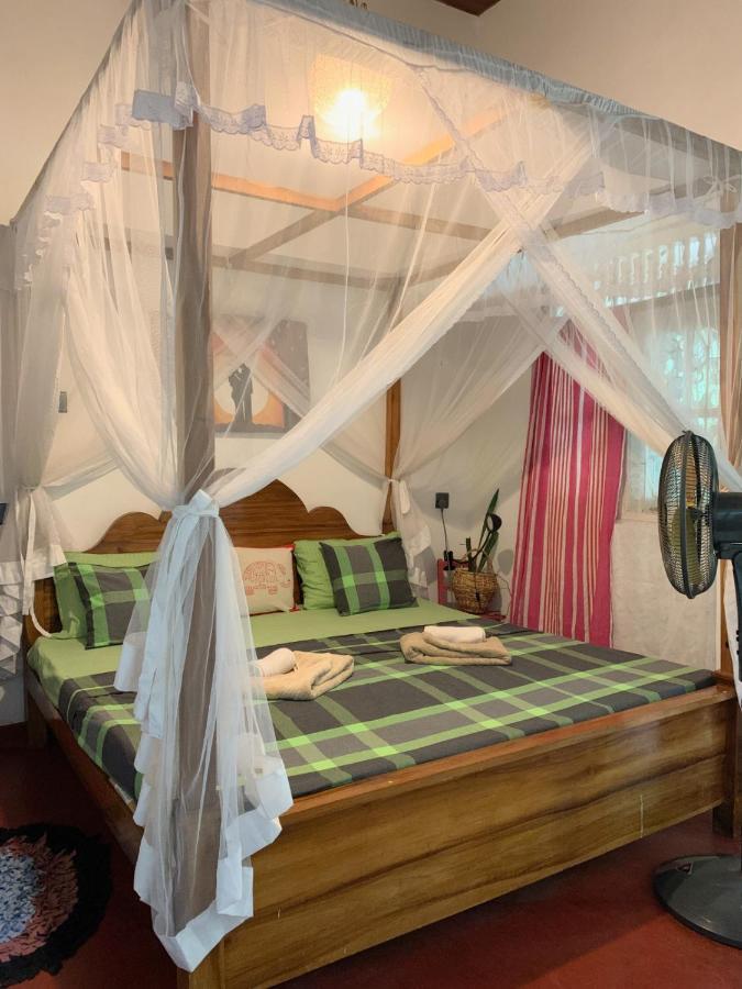 Sand Dollar House, Hiriketiya Диквела Екстериор снимка